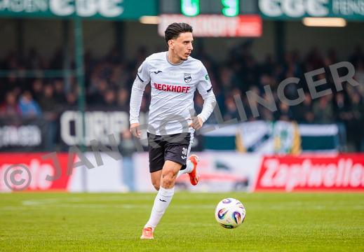 GER, SC Verl vs. FC Erzgebirge Aue, Fussball, 3. Liga, 14. Spieltag, Spielzeit 2025/2026, 08.11.2025